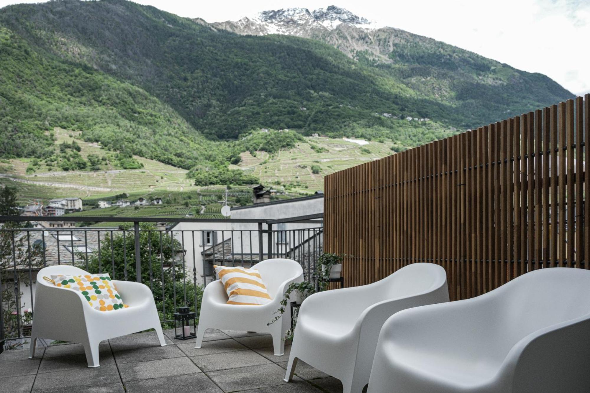 Ferienwohnung Duplex Con Vista E Terrazza 6 Minuti Dal Bernina Express Tirano Exterior foto